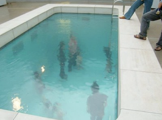 Illustration for article titled Why Are All These Happy Tourists Drowning?